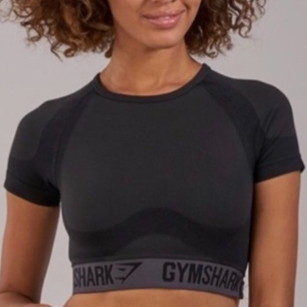 Gymshark Flex crop top black
